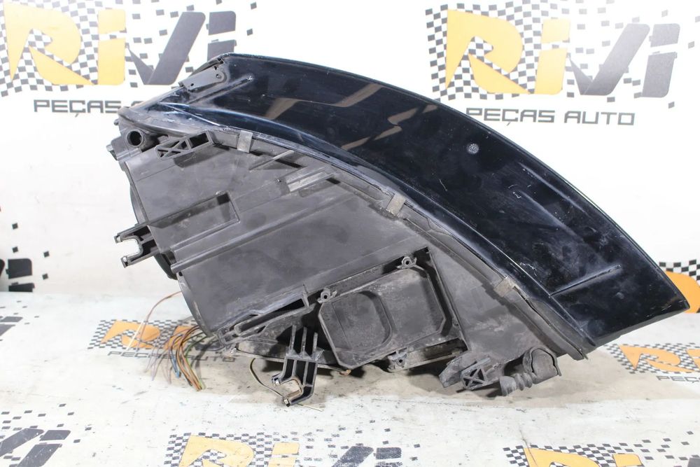Ótica / farol direita AUDI A4 (8K2, B8)