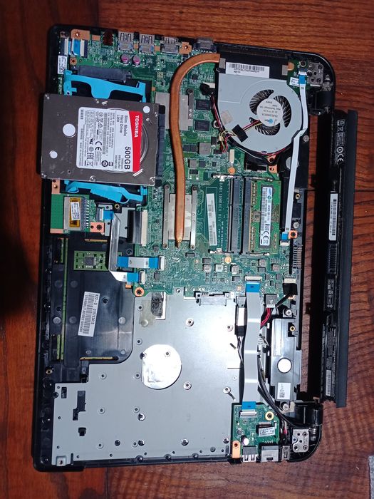 Toshiba Satellite L50B-1JQ