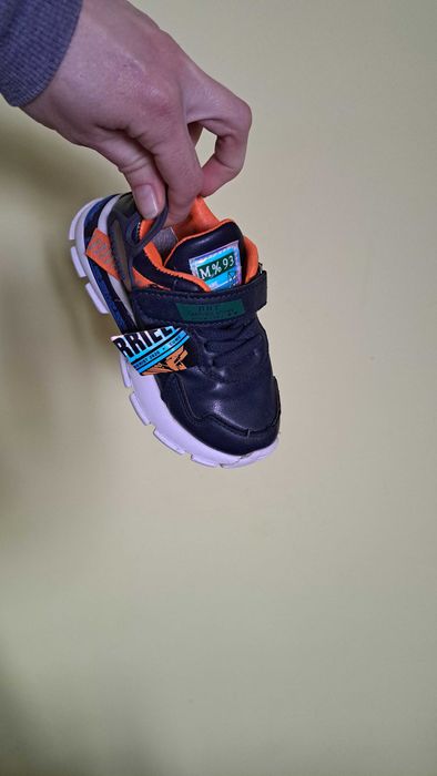 Кросівки  ВВТ 26р.