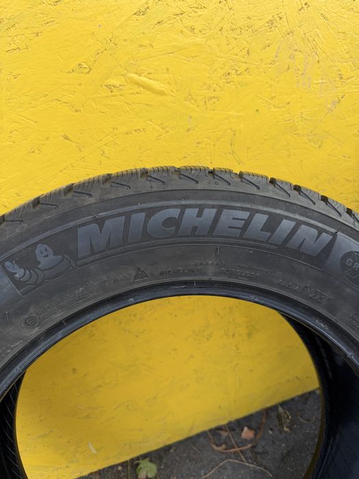 Шини Резина 235.60 R18 Michelin Latitud Зима