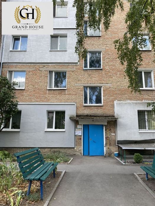 Продам 3-и кімнатну квартиру с.Гірниче.