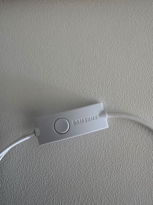 Fones Samsung em ótimo estado com