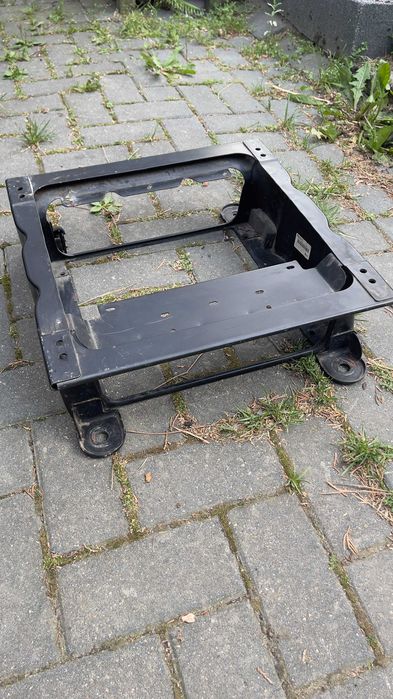 Podstawa mocowanie fotela siedzenia Vivaro Trafic