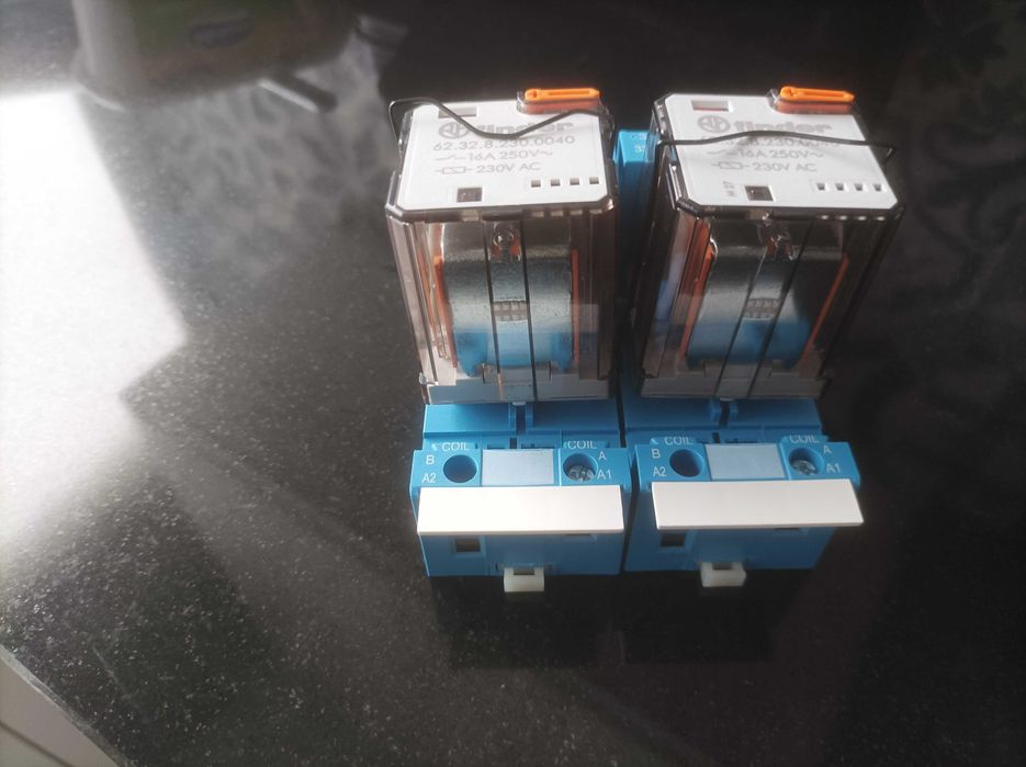 220-Volt Relays428223157576683521