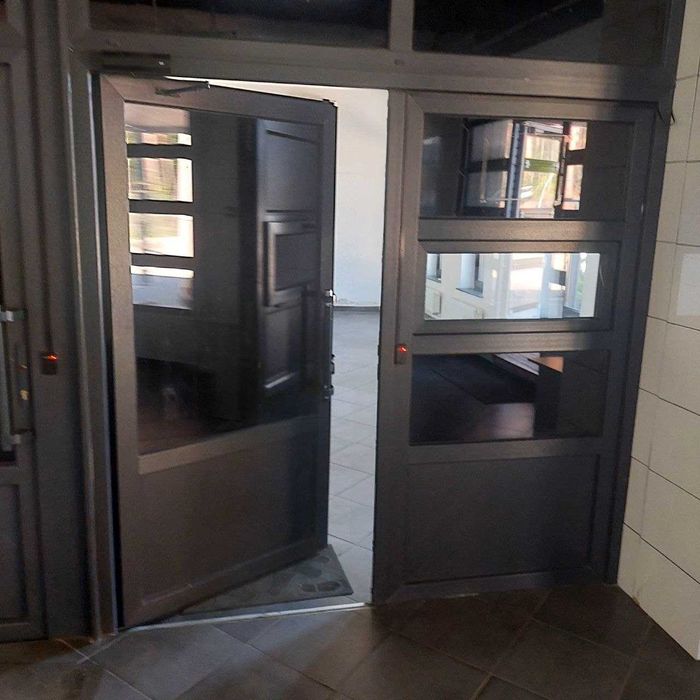 Сучасний офісний простір 350 м² для бізнесу (укриття, генератор, паркінг)