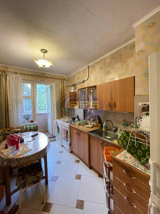 Продам 3 кімнатну квартира вул. Ак.королева