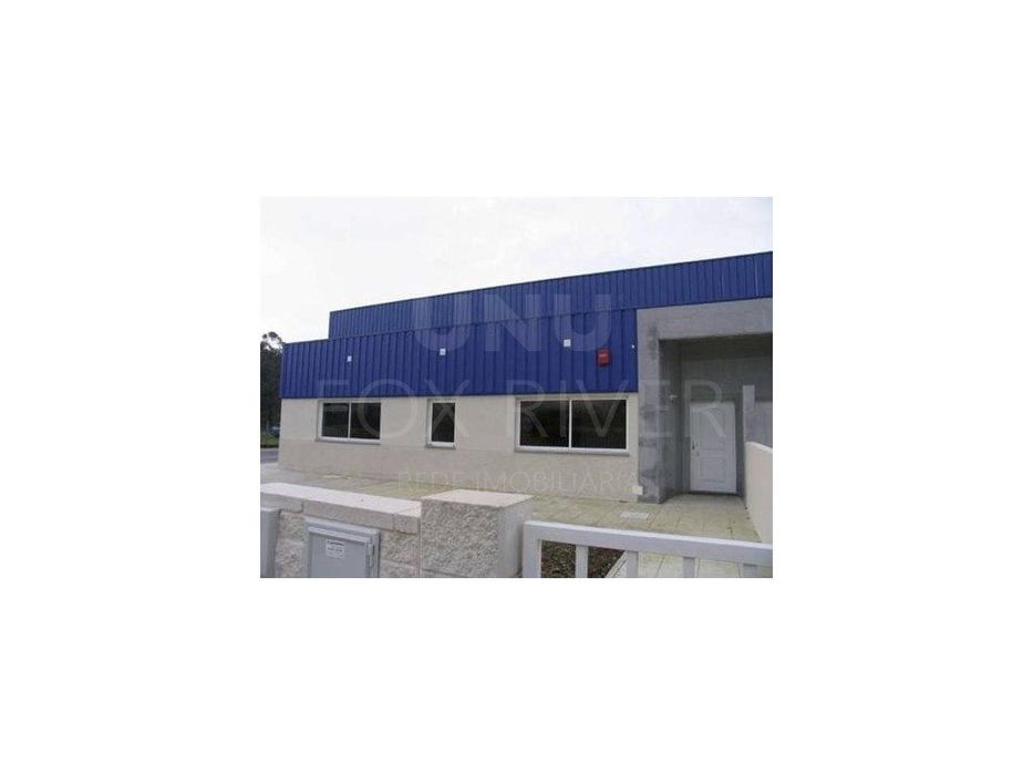 Armazém Industrial para arrendamento - Vila Nova de Cerveira