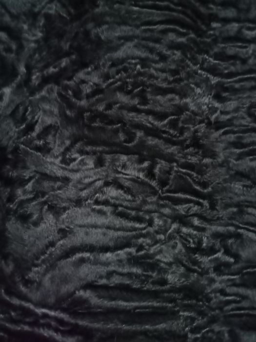 Casaco de astkhan comprido, com forro de seda .