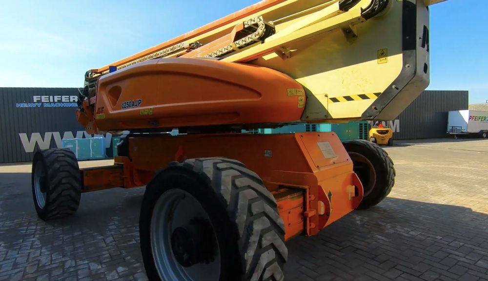 Продаж підйомника-телескопічного