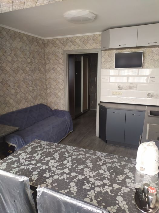 Квартира подобово.