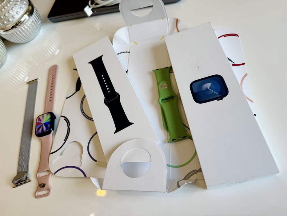 Vendo Apple Watch Serie 9, 41mm Azul Midnight com Extras e Capas