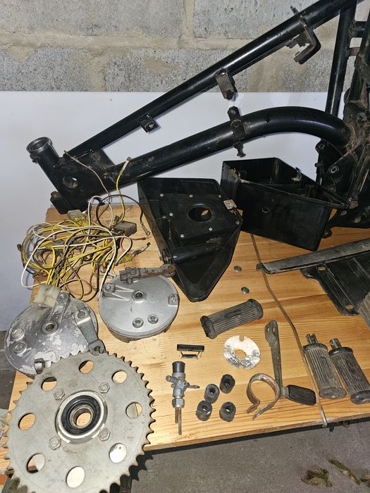 Części Romet Chart lampa wahacz kolo kanapa stopka licznik tlumik zmd