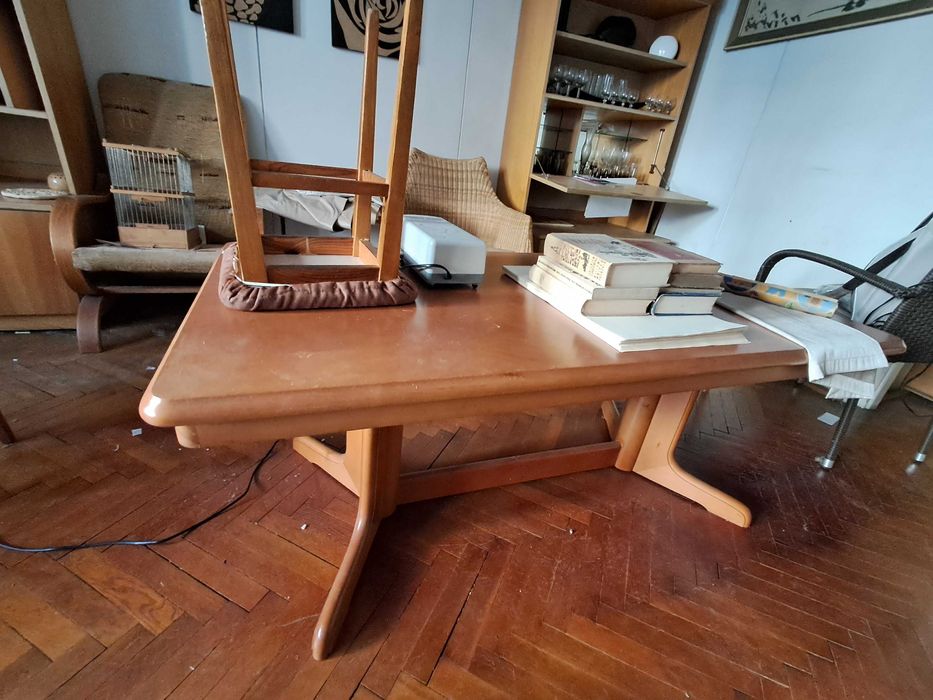 Meble, zestawy, meblościanka, szafa, stół. Oddam za darmo.