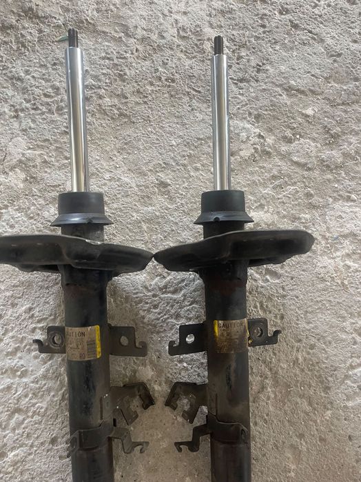 Амортизаторы передние Ниссан Кашкаи 2019г