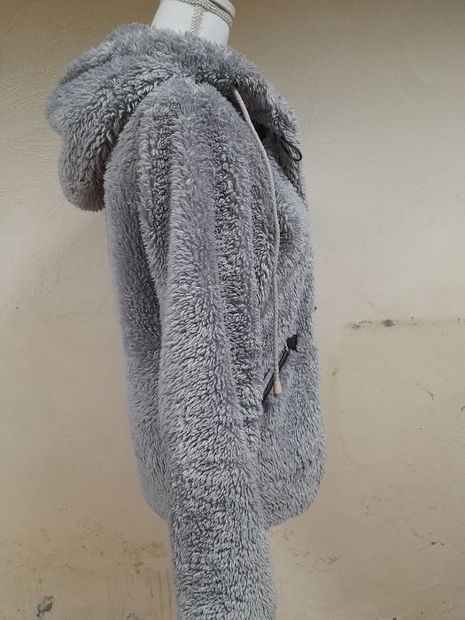 Casaco senhora forrado em pelo sintético tamanho.L