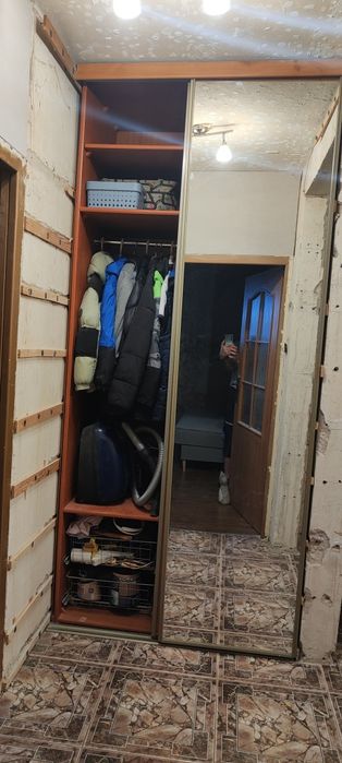 Szafa wnękowa  112x252 cm