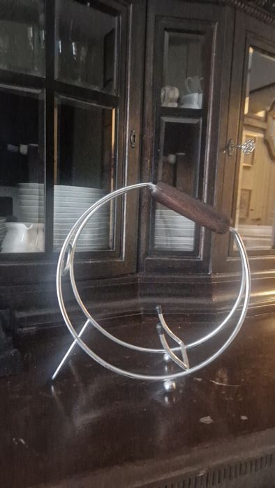 Stojak na wino metal drewno