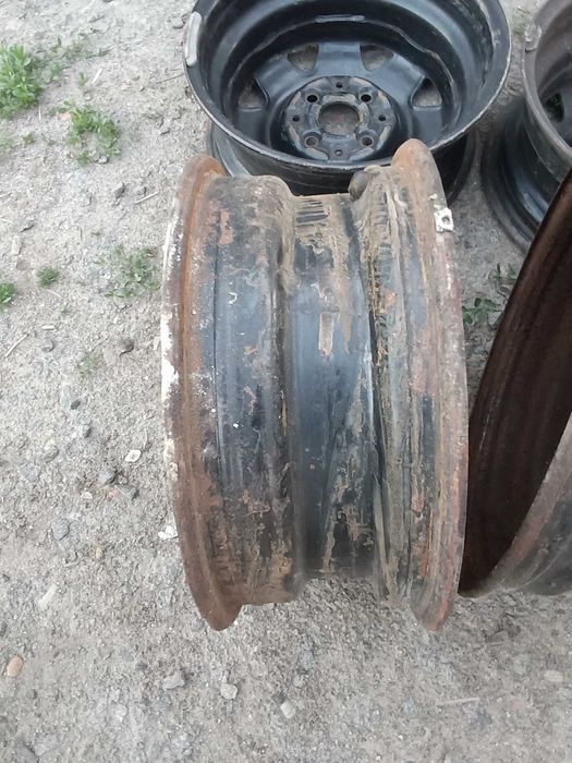 Продам диски на Ауді 80 б3 R14