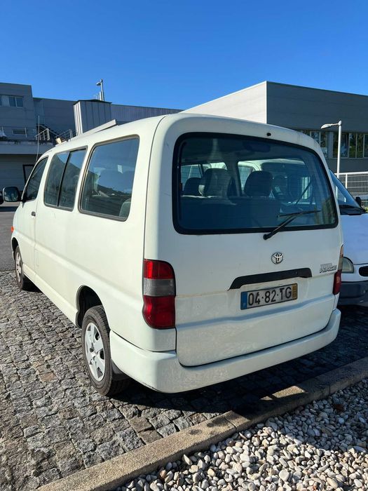 Venda de 2 Carrinhas TOYOTA FORD
