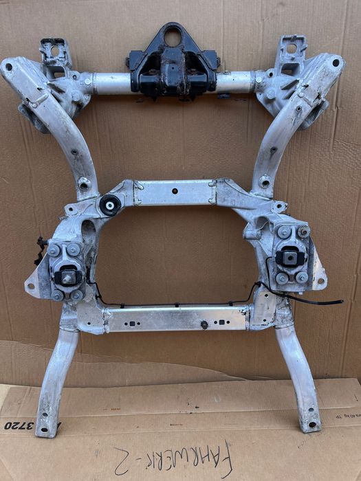 RANGE ROVER VOGUE L405 448DT  Wózek przedni sanki kołyska przód