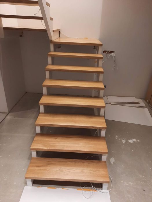 Sprzedam nowe schody dębowe