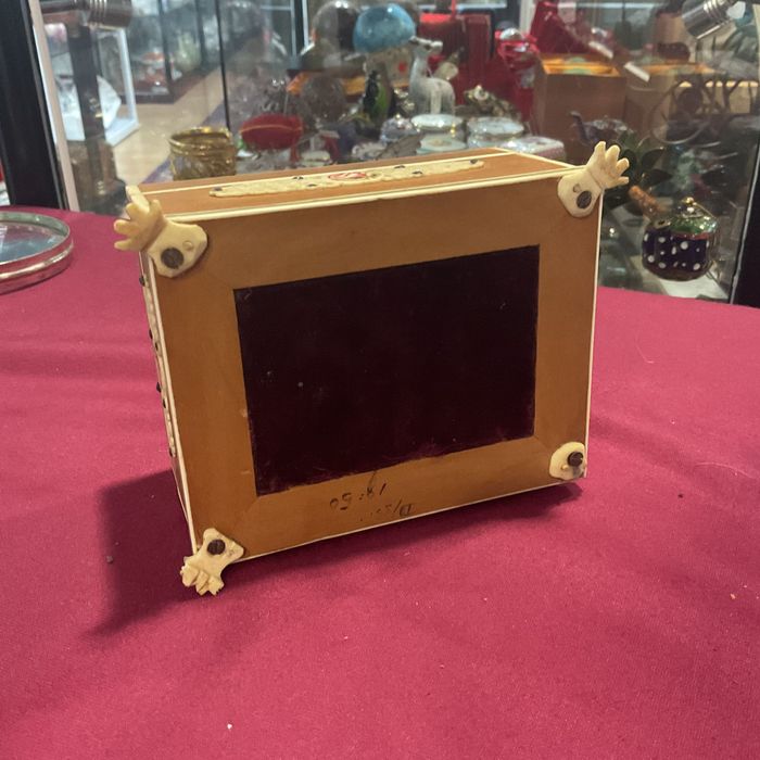 Caixa joias trabalho inlaid em osso ,mad,sândalo 12x09x07 cm