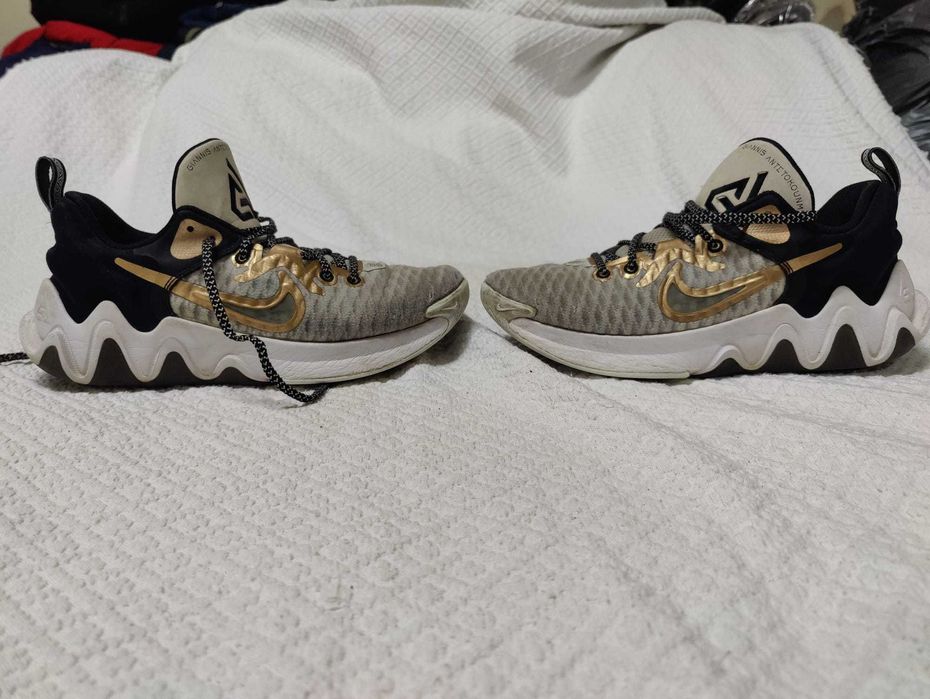 Sapatilhas Nike tam. 43 em muito bom estado.