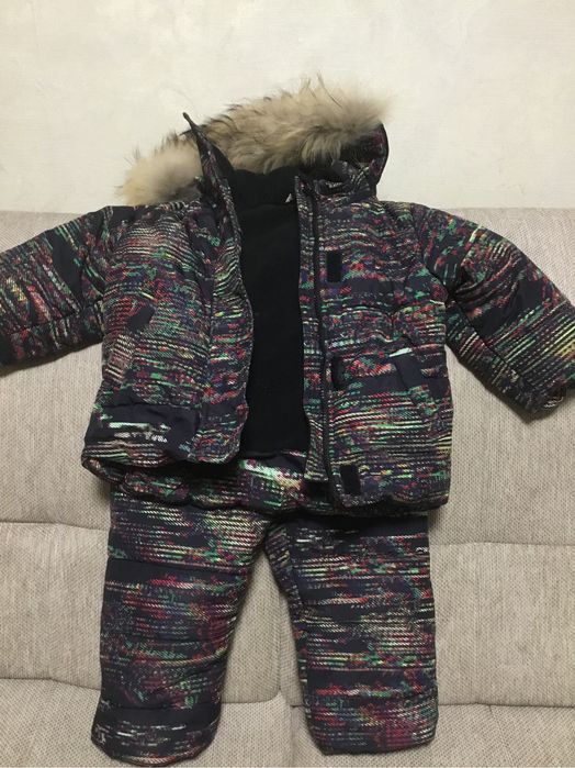 Продам детский зимний комбенизон.