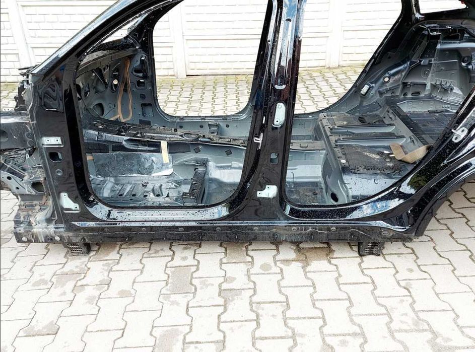 Четверть Mercedes EQC N293 W293 крило кузов разборка