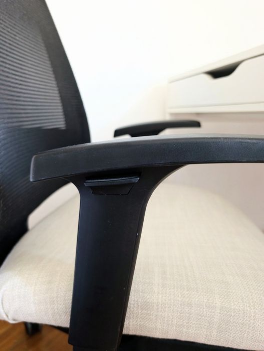 Conjunto: Secretária IKEA ALEX + Cadeira de Escritório ACTIVE