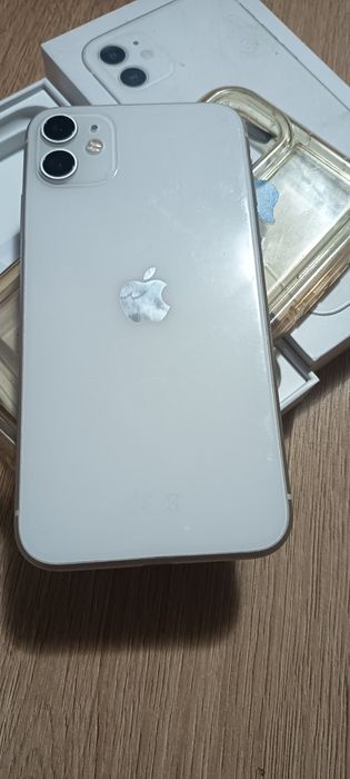 iPhone 11 iPhone 11