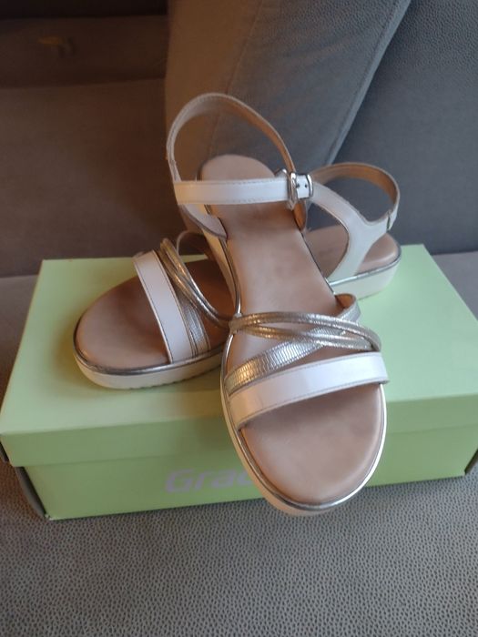 Sandały rozm 37, super stan Deichmann