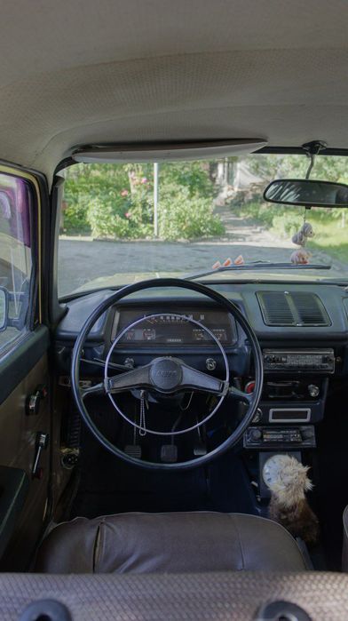 Автомобіль иж412