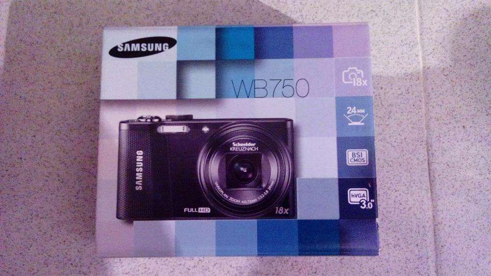 Máquina fotográfica Samsung wb750