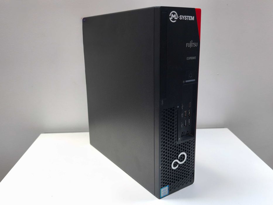 Komputer Fujitsu Esprimo D738 Intel Core i3-8100 8 GB RAM 256 GB SSD Windows 11 Pro Intel UHD Graphics 630 LAN