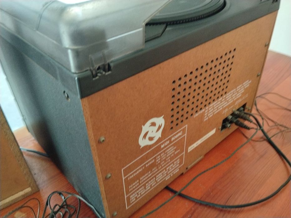 Sprzedam wieże z gramofonem