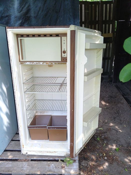 продам 2 х камерный холодильник ДОНБАСС