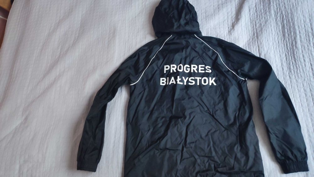 Sprzedam kurtkę przeciwdeszczową Progres Białystok 158-164