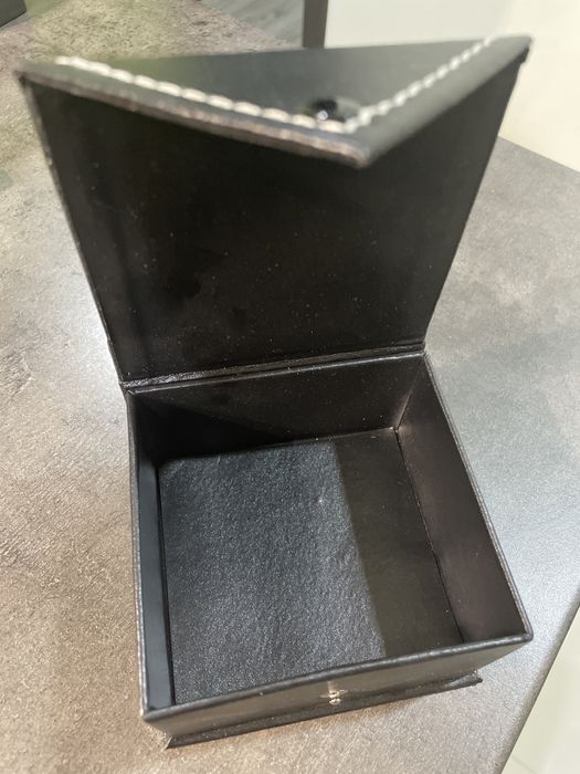 Pudełko etui na zegarek Gino Rossi