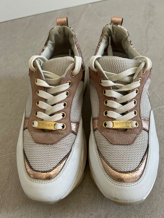 Ténis da Ruika em branco e rosa - baixa preço