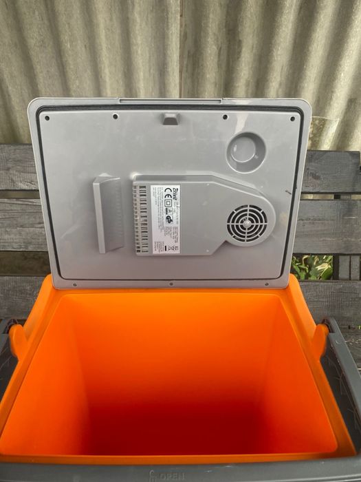 Продам авто холодильник