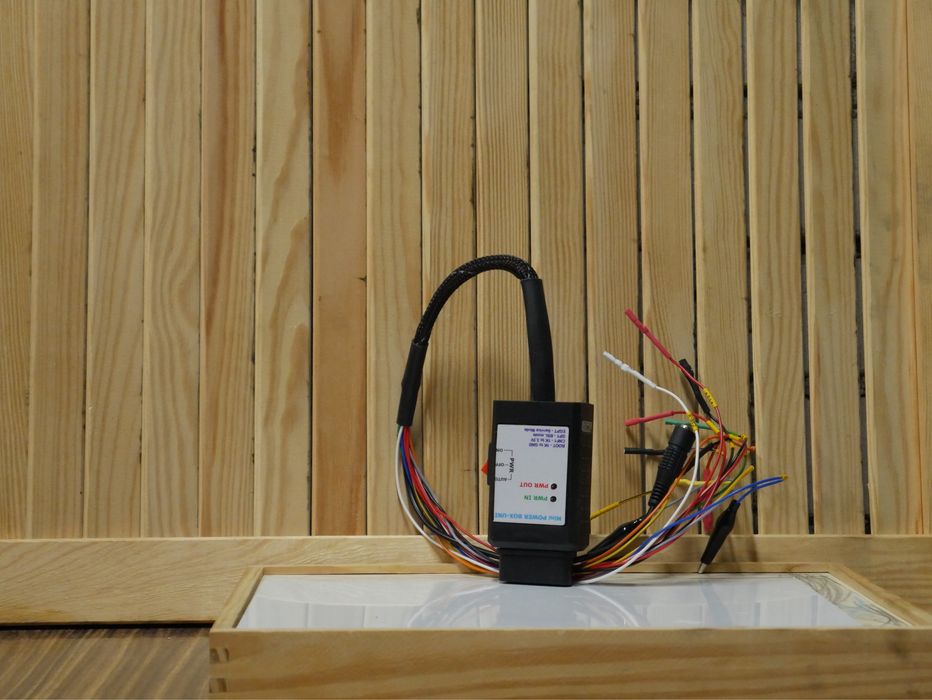Mini Power Box dla PCMFlash z kablami