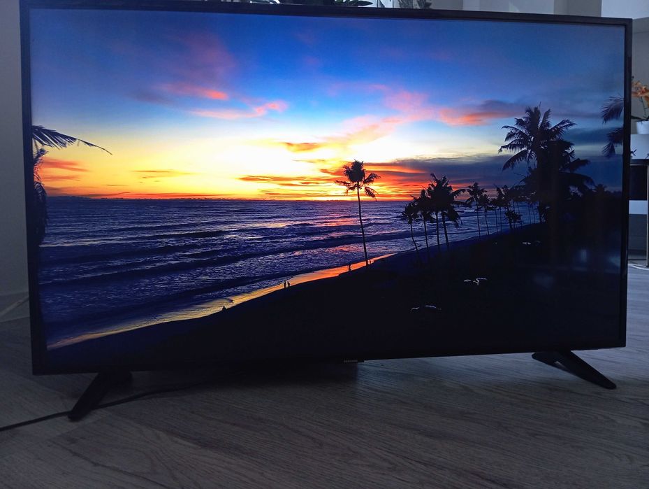 LG-49UK6300MLB-4K UHD-HDR10-Bluetooth-Wi-Fi-YouTube,Netflix-kompletny