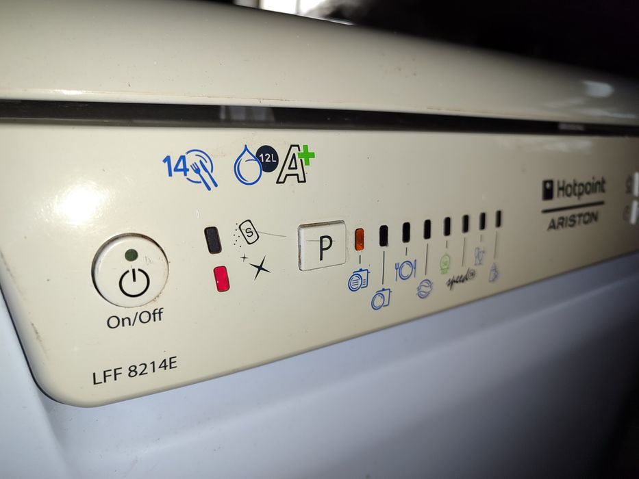 Hotpoint Ariston LFF 8214E