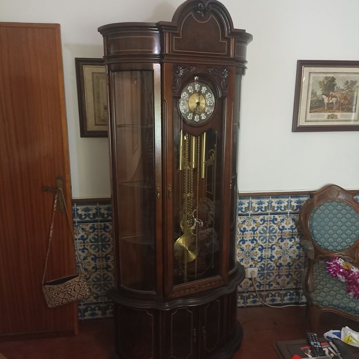 Móvel vintage de relógio