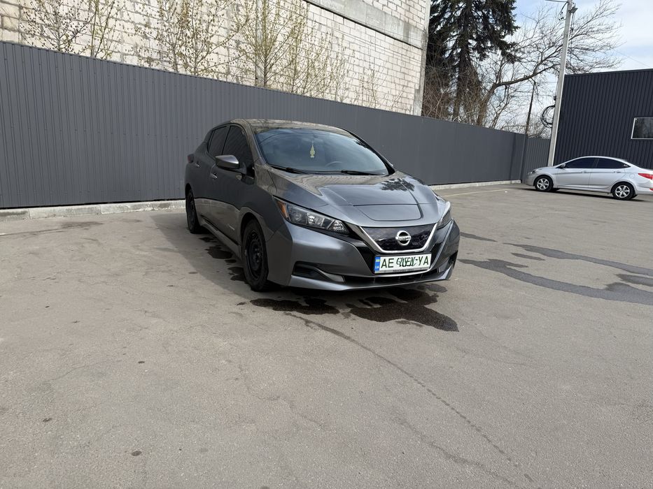 Оренда єлектромобіля Nissan leaf 40квт