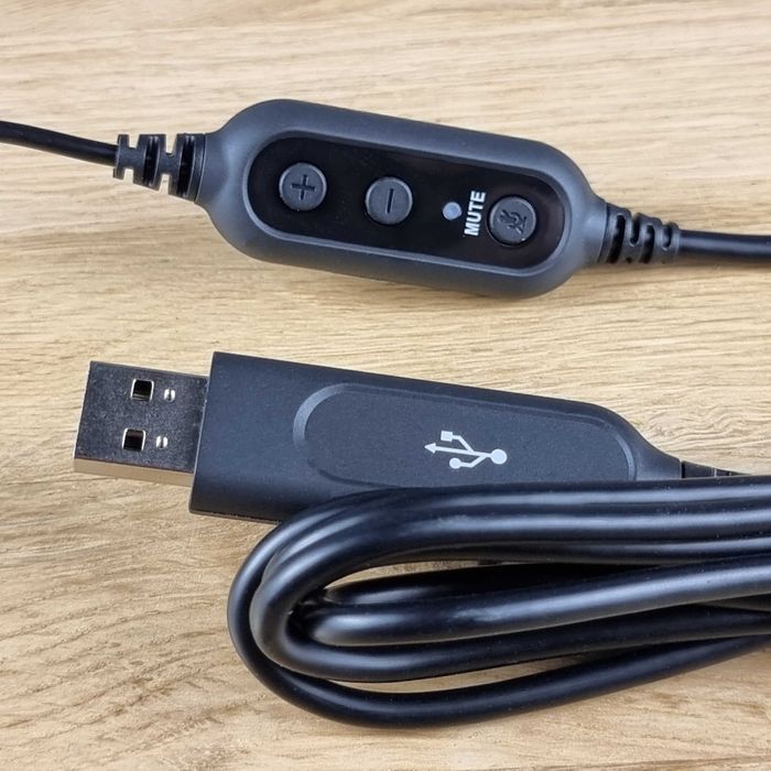 Гарнітура, навушники Logitech Headset USB 960 (981-000100) Black