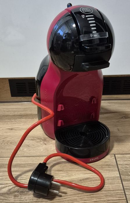 Krups Ekspres do kawy kapsułkowy De'Longhi Mini Me Szklanki Łyżeczki K
