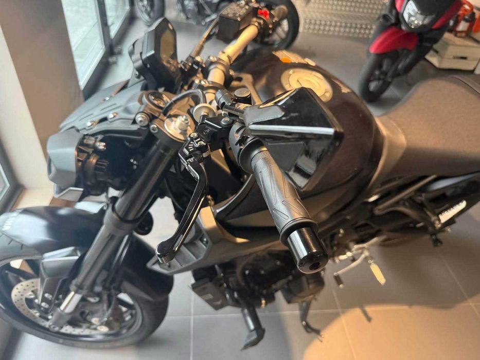 Yamaha MT 09 2020 com apenas 5 mil kms .