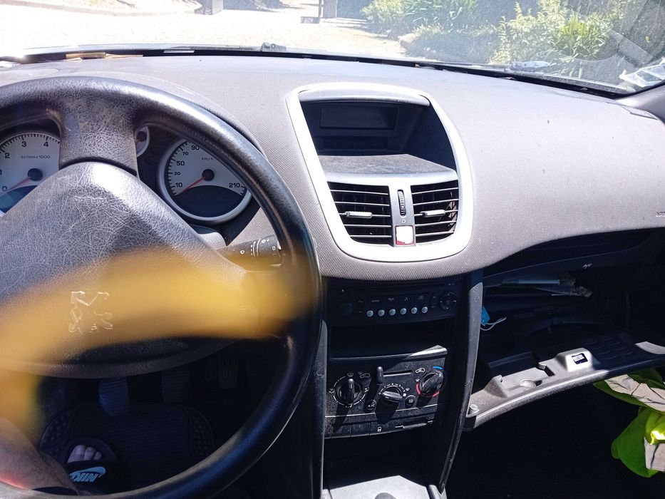Peugeot 207 1.4 95 cv